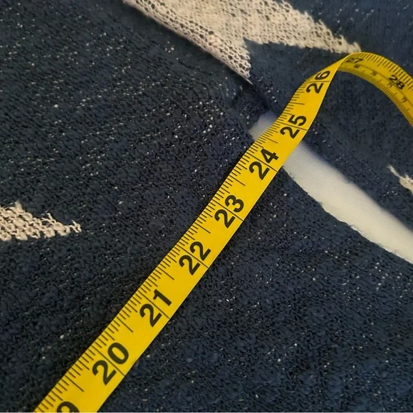 Easel Los Angeles oversized women’s size large blue knit sweater white stars - Picture 9 of 11